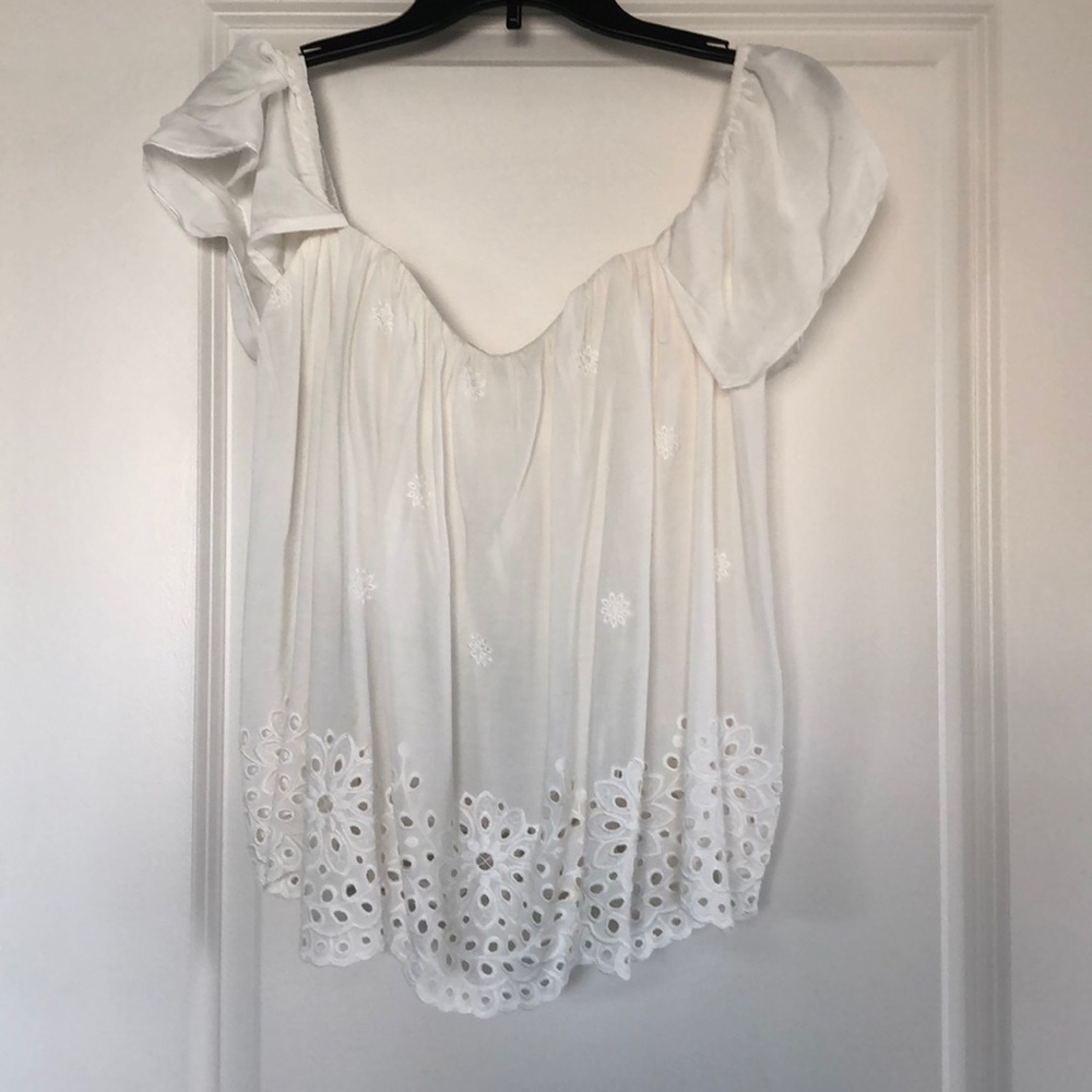 Crop off shoulder white too